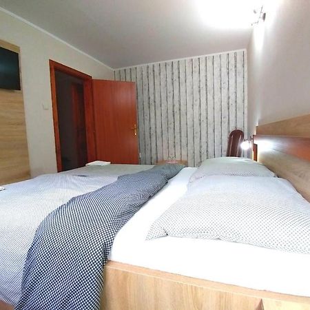 Pod Hradom Restaurant & Pension Topoľčany Dış mekan fotoğraf