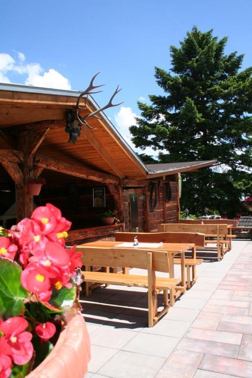 Pod Hradom Restaurant & Pension Topoľčany Dış mekan fotoğraf