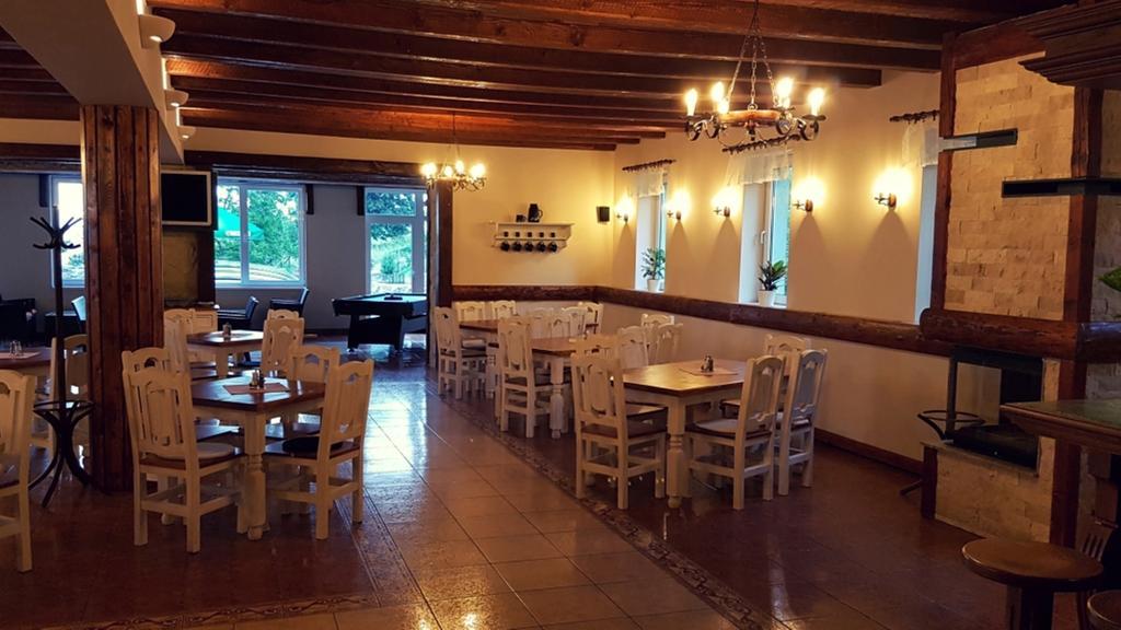 Pod Hradom Restaurant & Pension Topoľčany Dış mekan fotoğraf